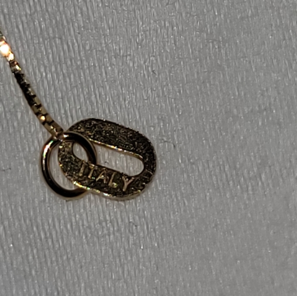 14k solid gold necklace with pearl pendant😍 - Picture 3 of 4